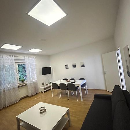 Gemuetliche Ferienwohnung - Voll Ausgestattet, Zentral Aber Ruhig ! Wuppertal Exteriör bild
