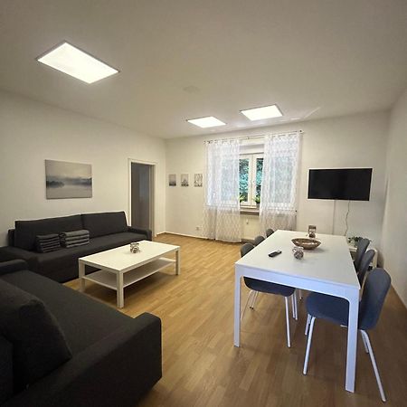 Gemuetliche Ferienwohnung - Voll Ausgestattet, Zentral Aber Ruhig ! Wuppertal Exteriör bild