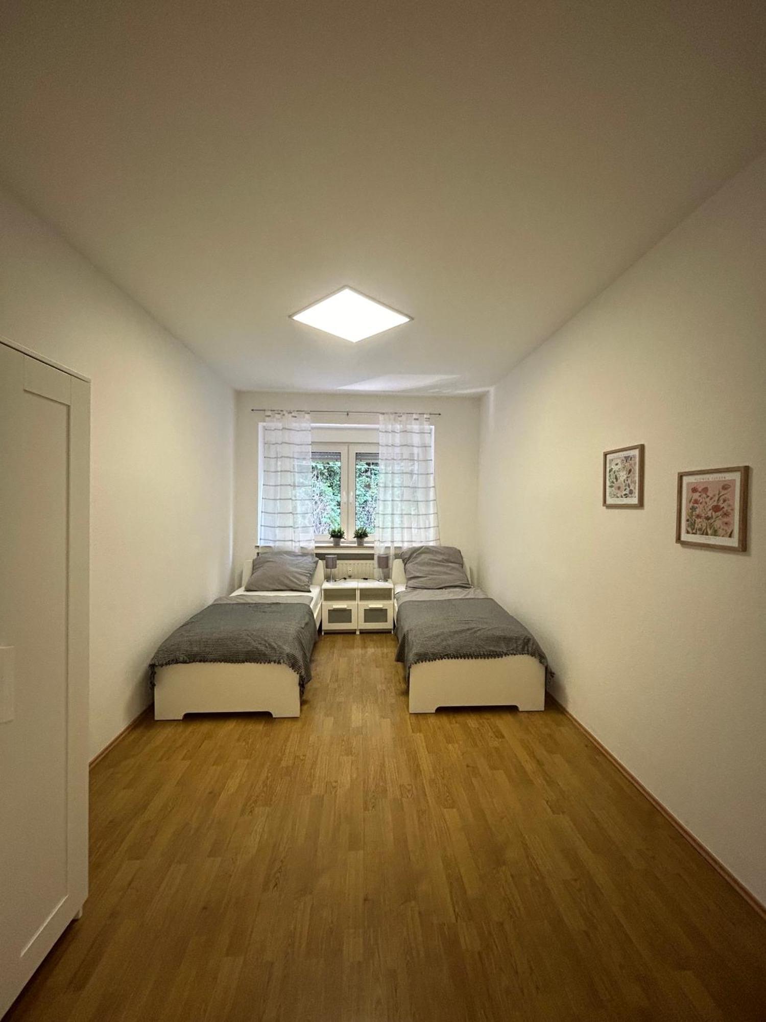 Gemuetliche Ferienwohnung - Voll Ausgestattet, Zentral Aber Ruhig ! Wuppertal Exteriör bild