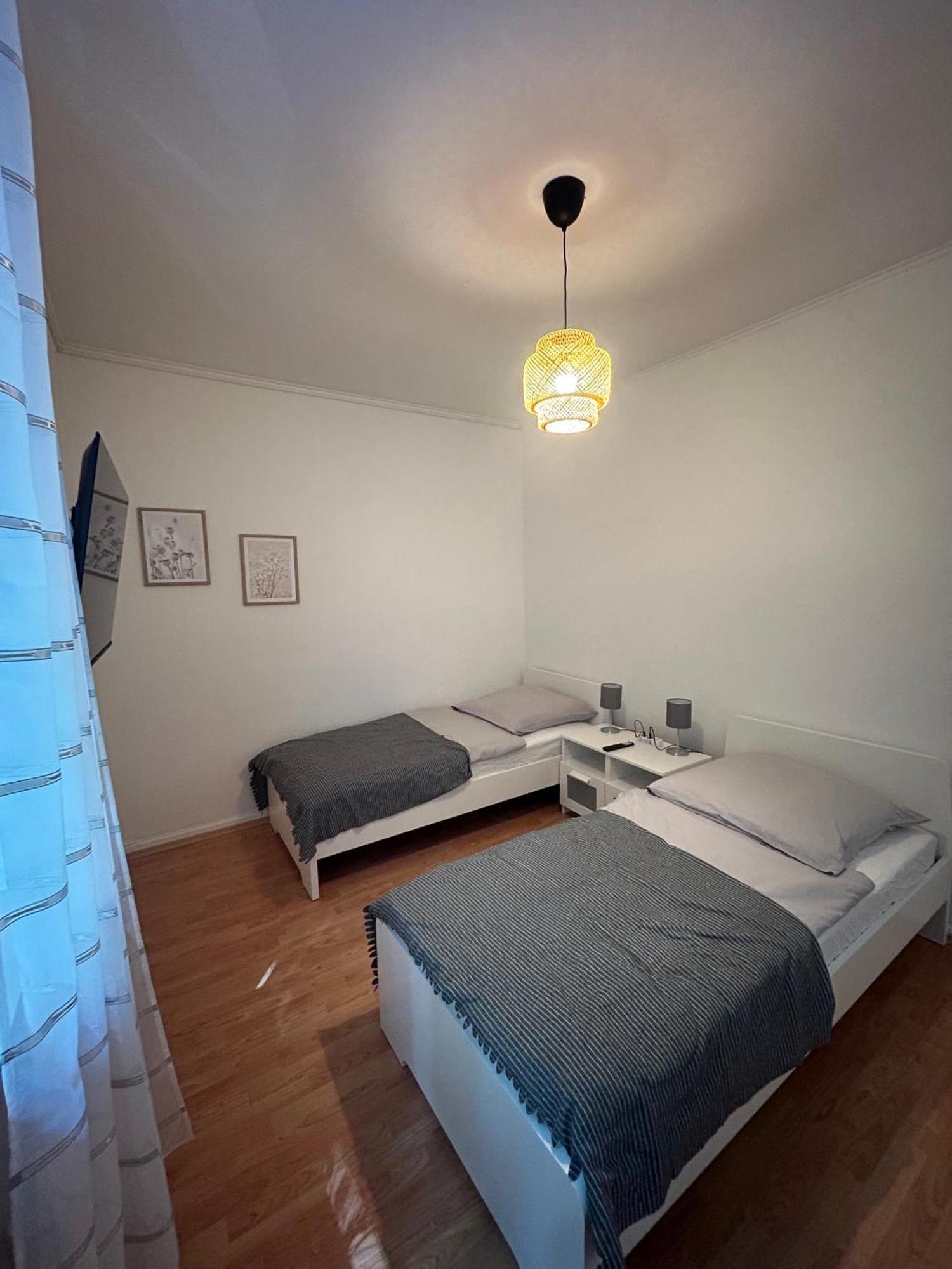 Gemuetliche Ferienwohnung - Voll Ausgestattet, Zentral Aber Ruhig ! Wuppertal Exteriör bild